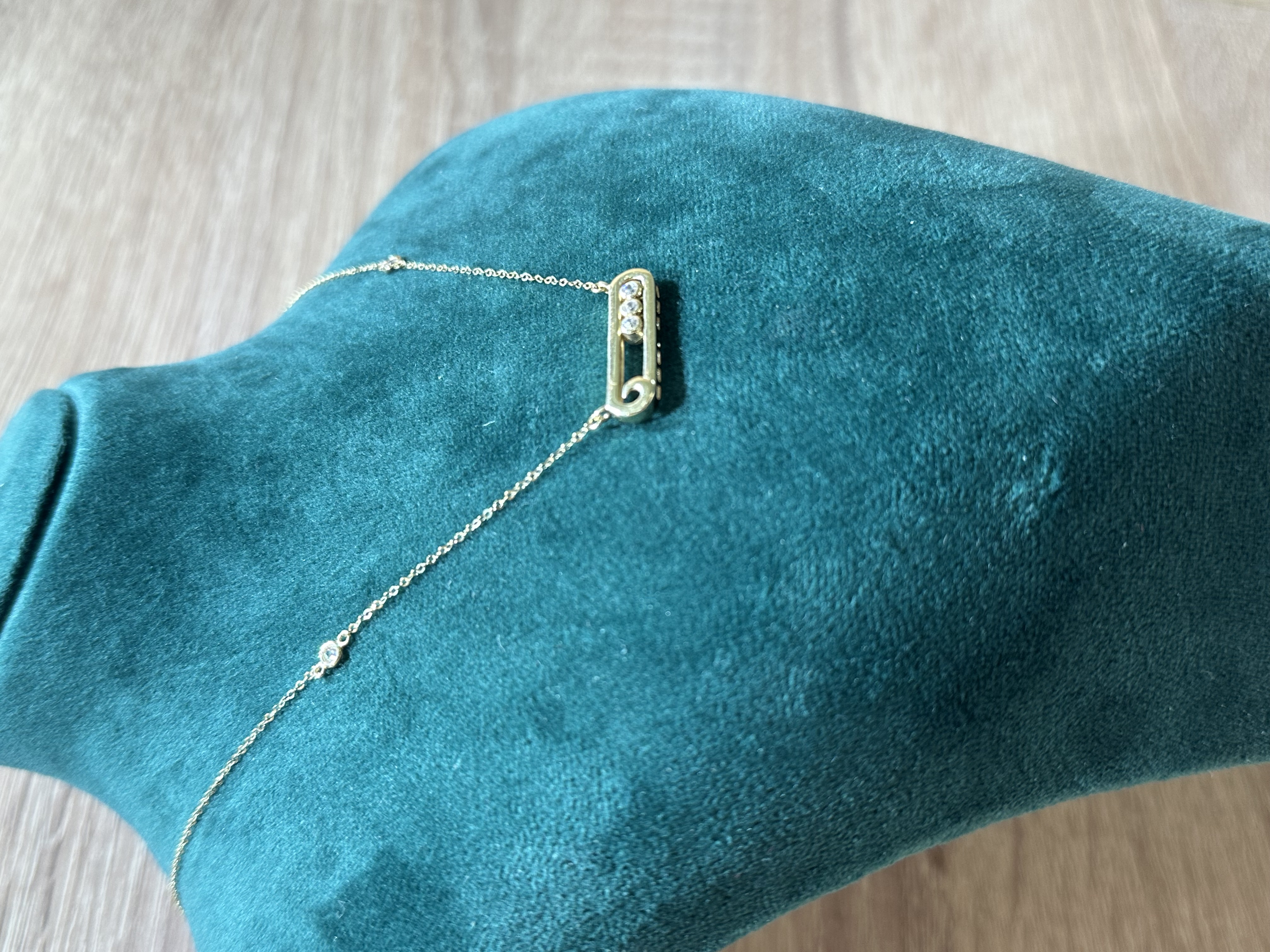 collier Trio Contemporaine